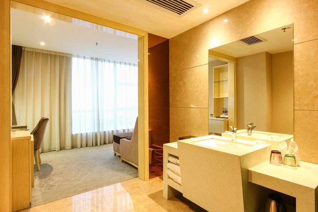 Paco Hotel Guangzhou East Railway Station Branch Экстерьер фото