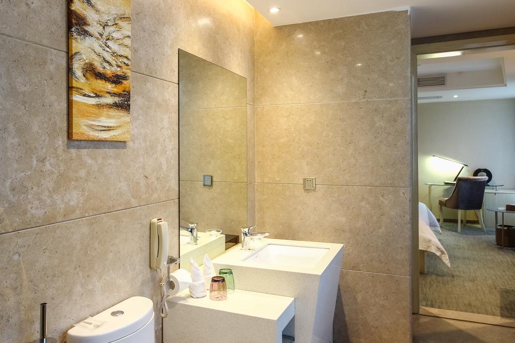 Paco Hotel Guangzhou East Railway Station Branch Экстерьер фото